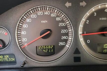 Volvo S80 227.000 km 4.500 &euro; Stolberg (Rhineland) 52223