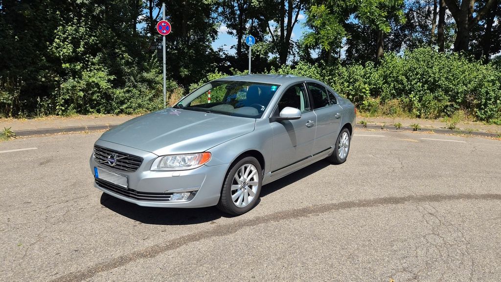 Volvo S80 211.000 km 7.950 &euro; Aachen 52078