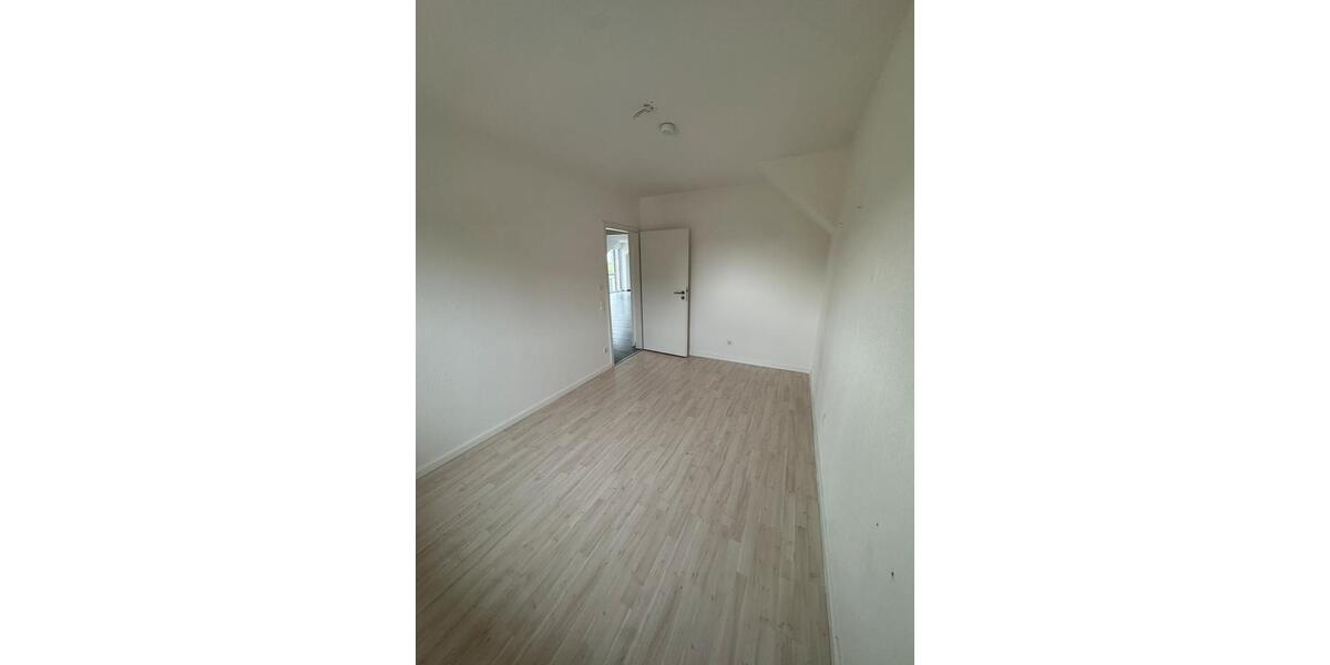 Etagenwohnung Erkelenz - 3 Zimmer, 111 m&sup2;, 1.490&euro; | Angebot:26587534