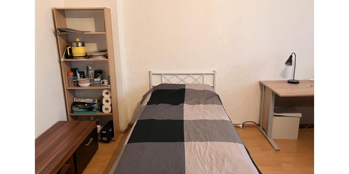 Etagenwohnung Aachen Aachen-Mitte - 6 Zimmer, 16 m&sup2;, 440&euro; | Angebot:26038709