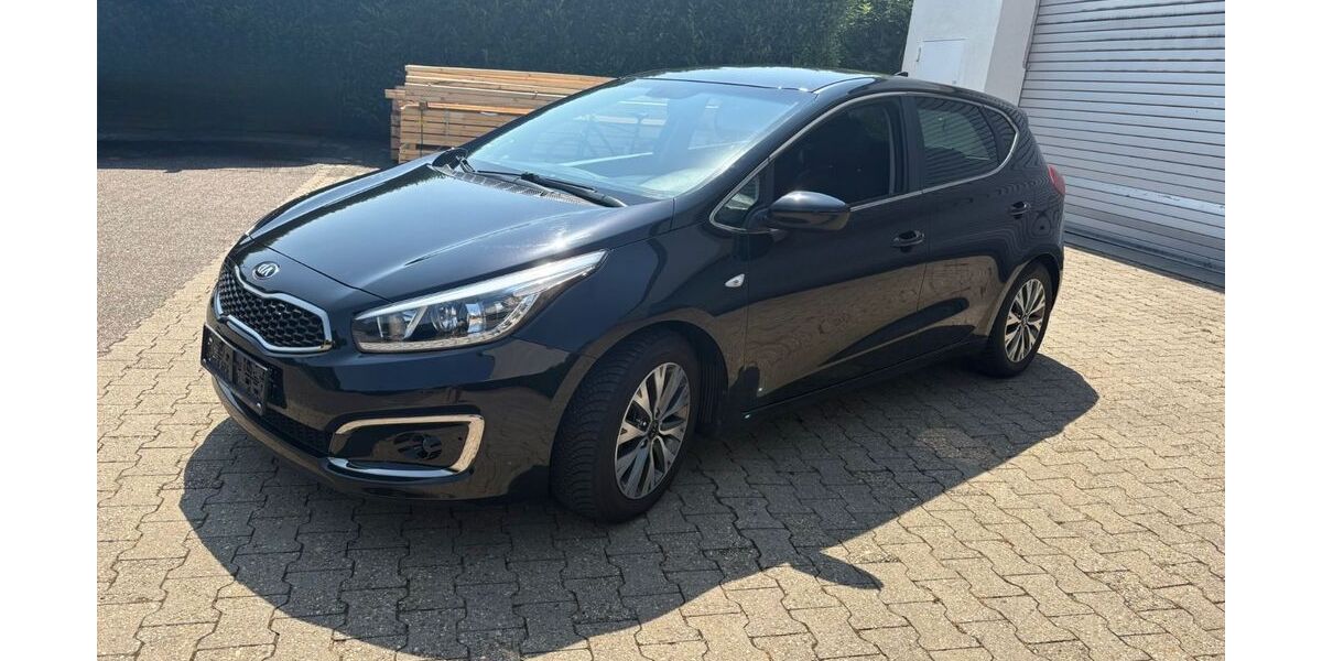 Kia ceed / Ceed 78.000 km 10.100 &euro; Baesweiler 52499
