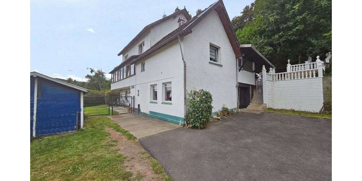 Einfamilienhaus Simmerath - 9 Zimmer, 323 m&sup2;, 279.000&euro; | Angebot:22965425