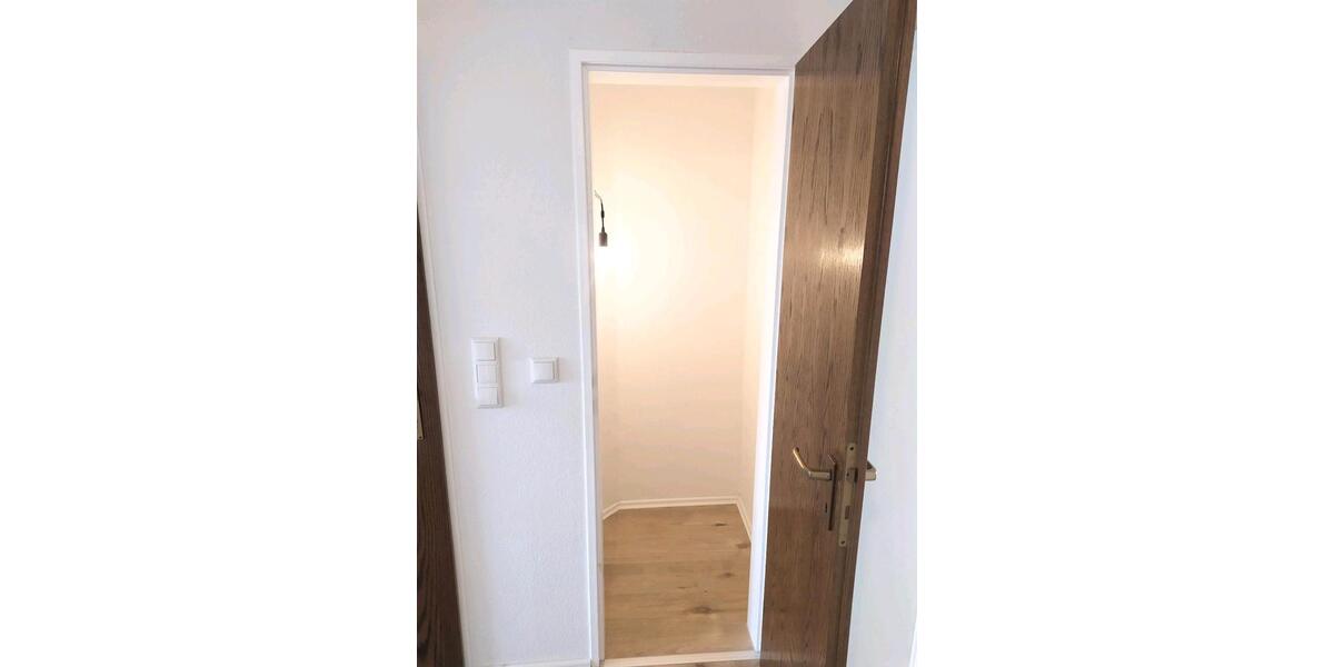 Dachgeschoßwohnung Stolberg (Rhld.) Büsbach - 3 Zimmer, 65 m&sup2;, 159.000&euro; | Angebot:25953498