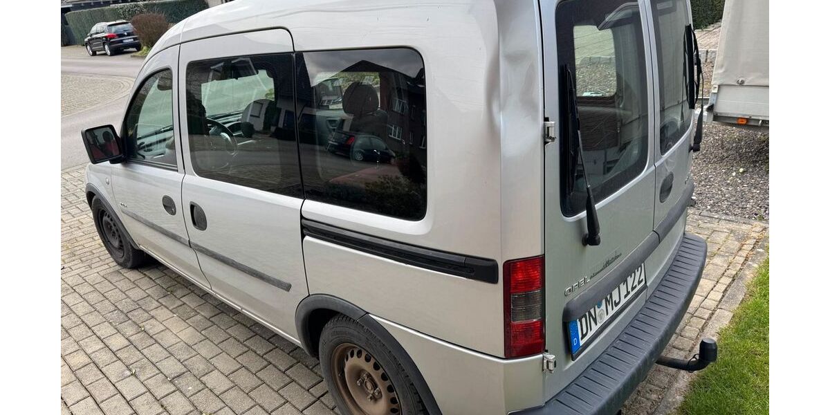 Opel Combo 176.000 km 999 &euro; Jülich 52428