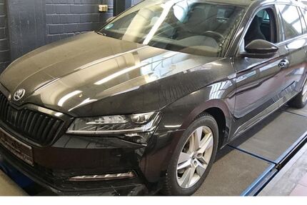 Skoda Superb 77.812 km 32.320 &euro; Aachen 52078