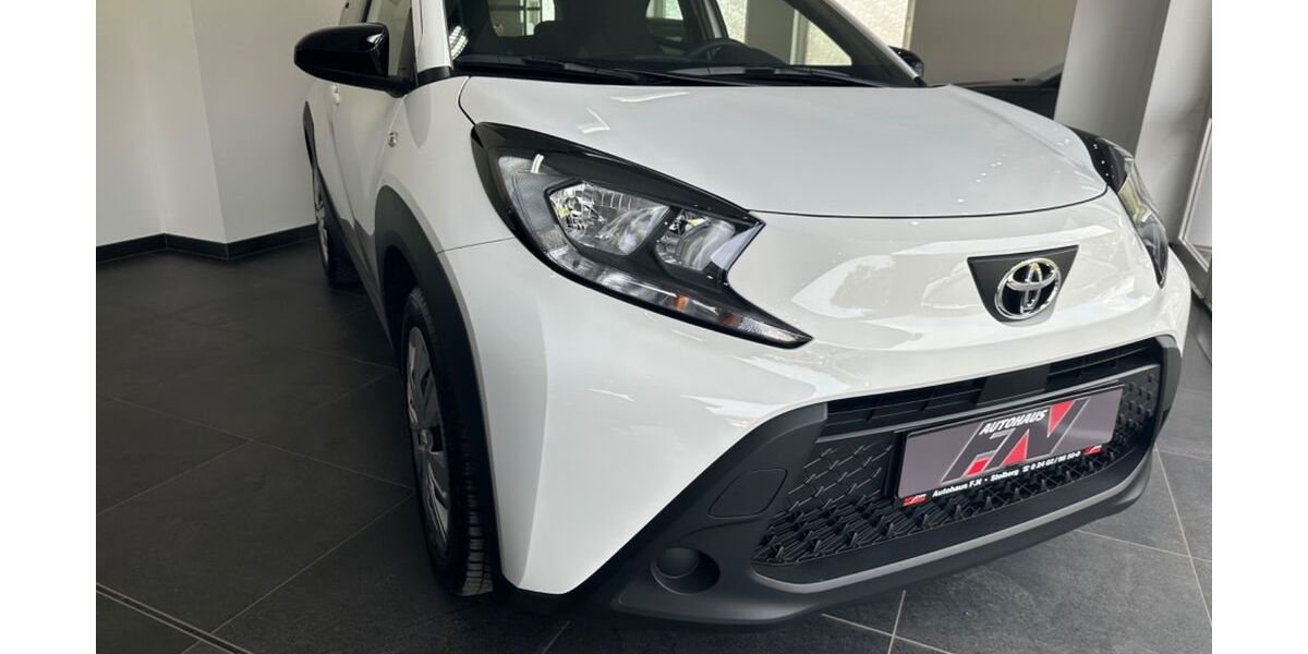 Toyota Aygo (X) 1.700 km 15.999 &euro; Stolberg 52224