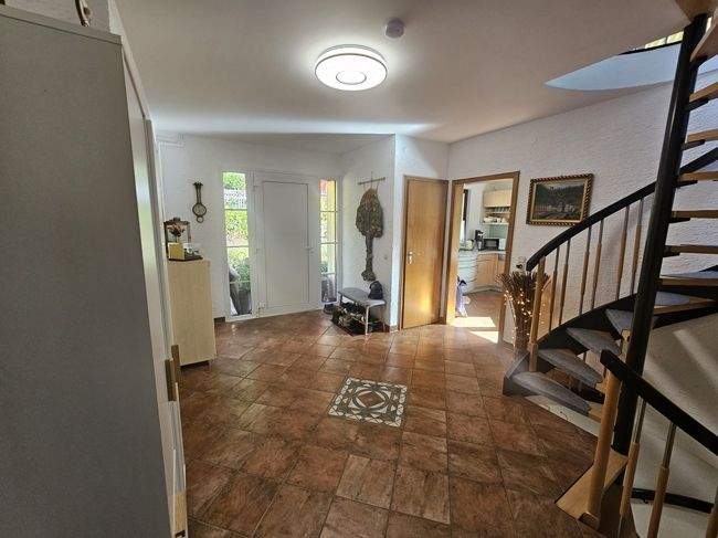 Einfamilienhaus Simmerath Hirschrott - 8 Zimmer, 255 m&sup2;, 490.000&euro; | Angebot:25702826