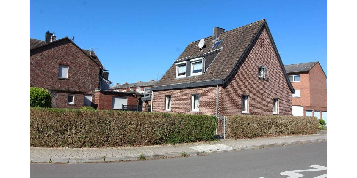 Mehrfamilienhaus, Wohnhaus Geilenkirchen Lindern - 6 Zimmer, 124 m&sup2;, 229.000&euro; | Angebot:25728232