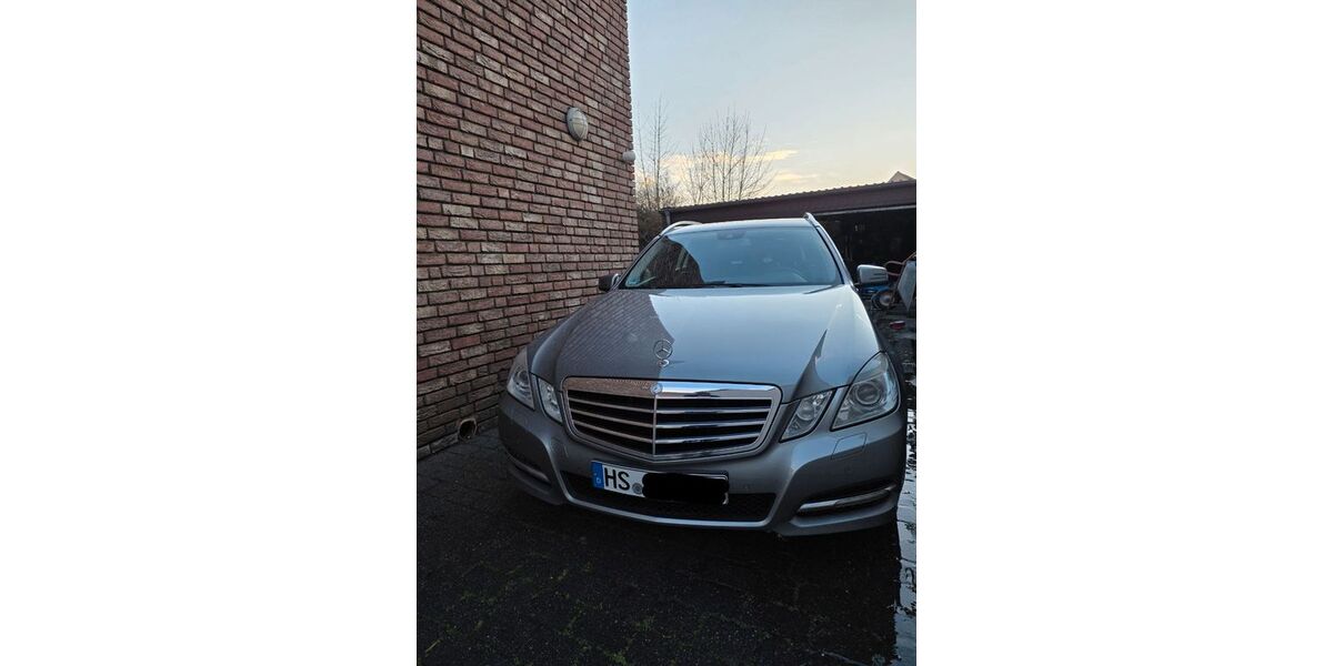Mercedes-Benz E 220 186.000 km 10.500 &euro; Hückelhoven 41836