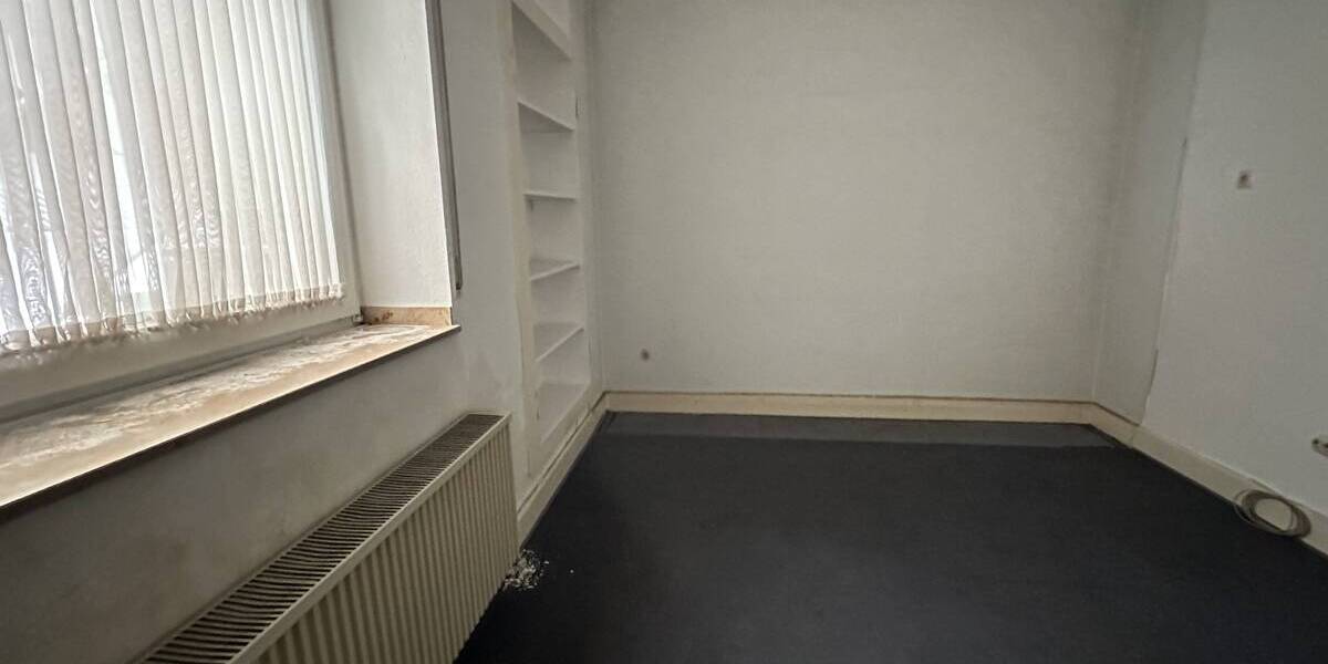 Gewerbeobjekt Düren Rölsdorf - 4 Zimmer, 80 m&sup2;, 550&euro; | Angebot:25692119