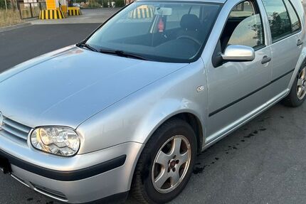 VW Golf 157.000 km 1.600 &euro; Herzogenrath 52134