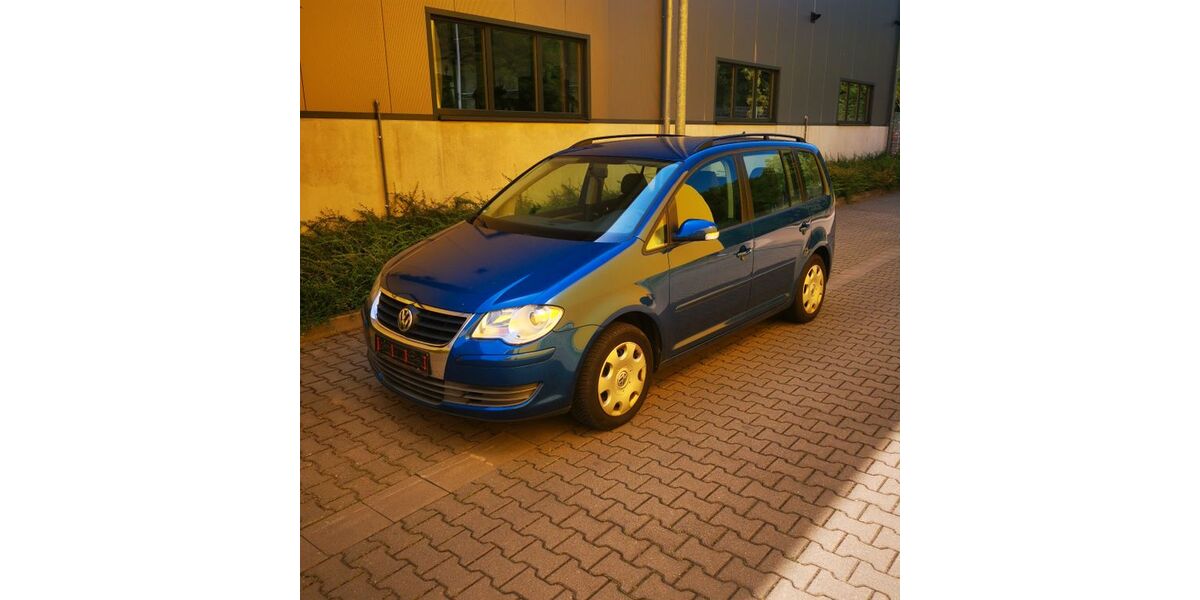 VW Touran 224.600 km 2.950 &euro; Düren 52351