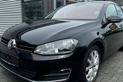 VW Golf 130.500 km 13.900 &euro; Aachen 52078